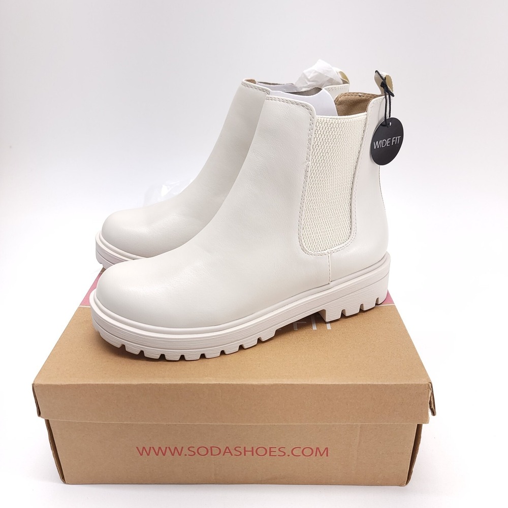 Soda Pilot Bone Pu Chelsea‎ Boots Sz 10 W Pull On Round Platform Block Heel Wide